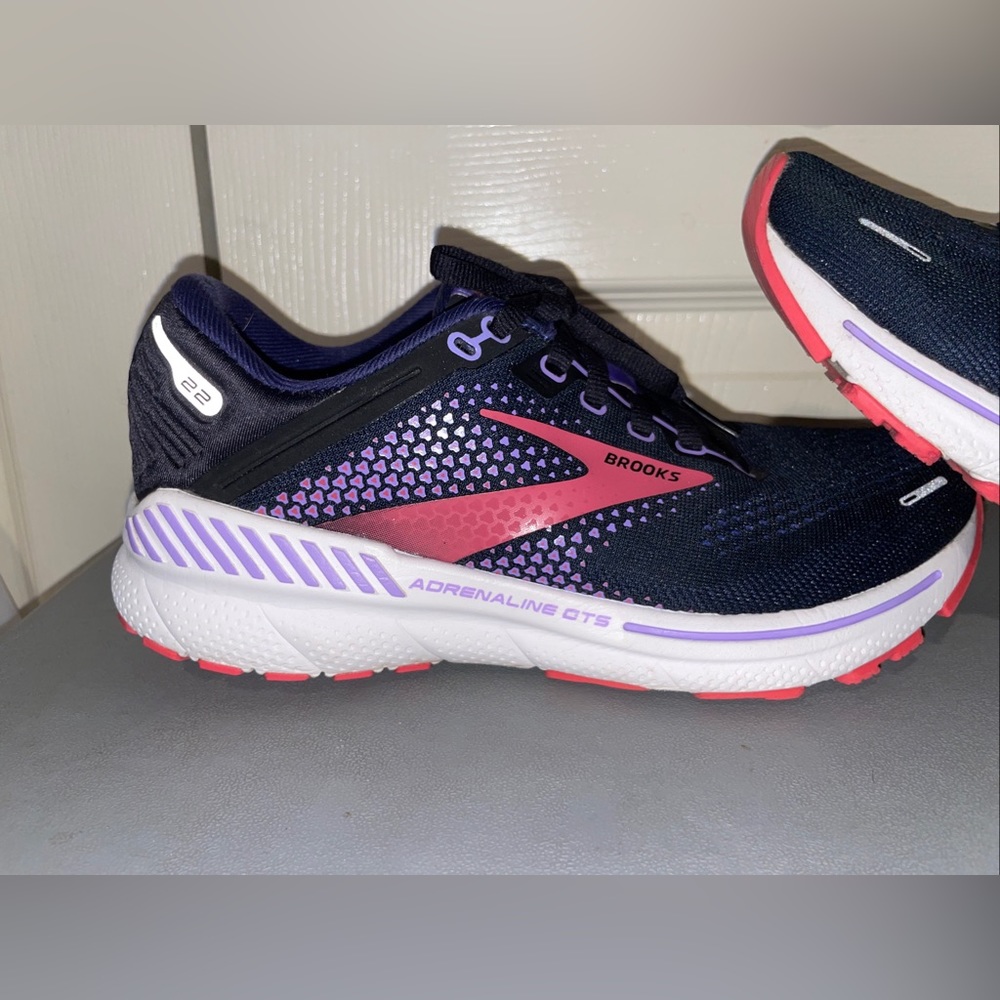 Women’s BROOKS ‘Adrenaline GTS 19’ Running Shoes 1203531B080 - Size 7